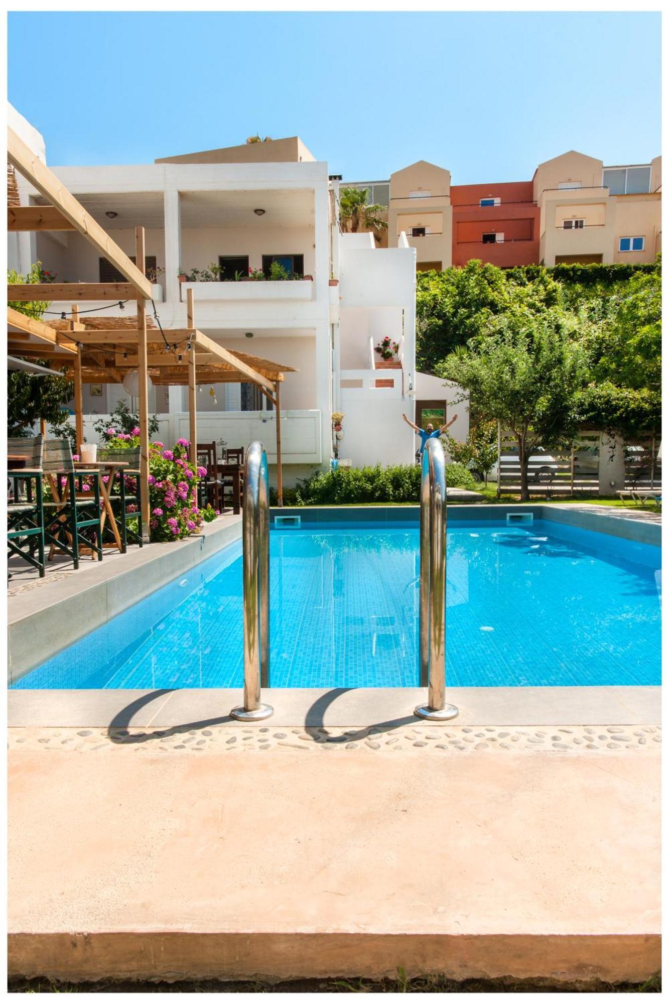 Tree Of Life Art Hotel Agia Marina  Bagian luar foto