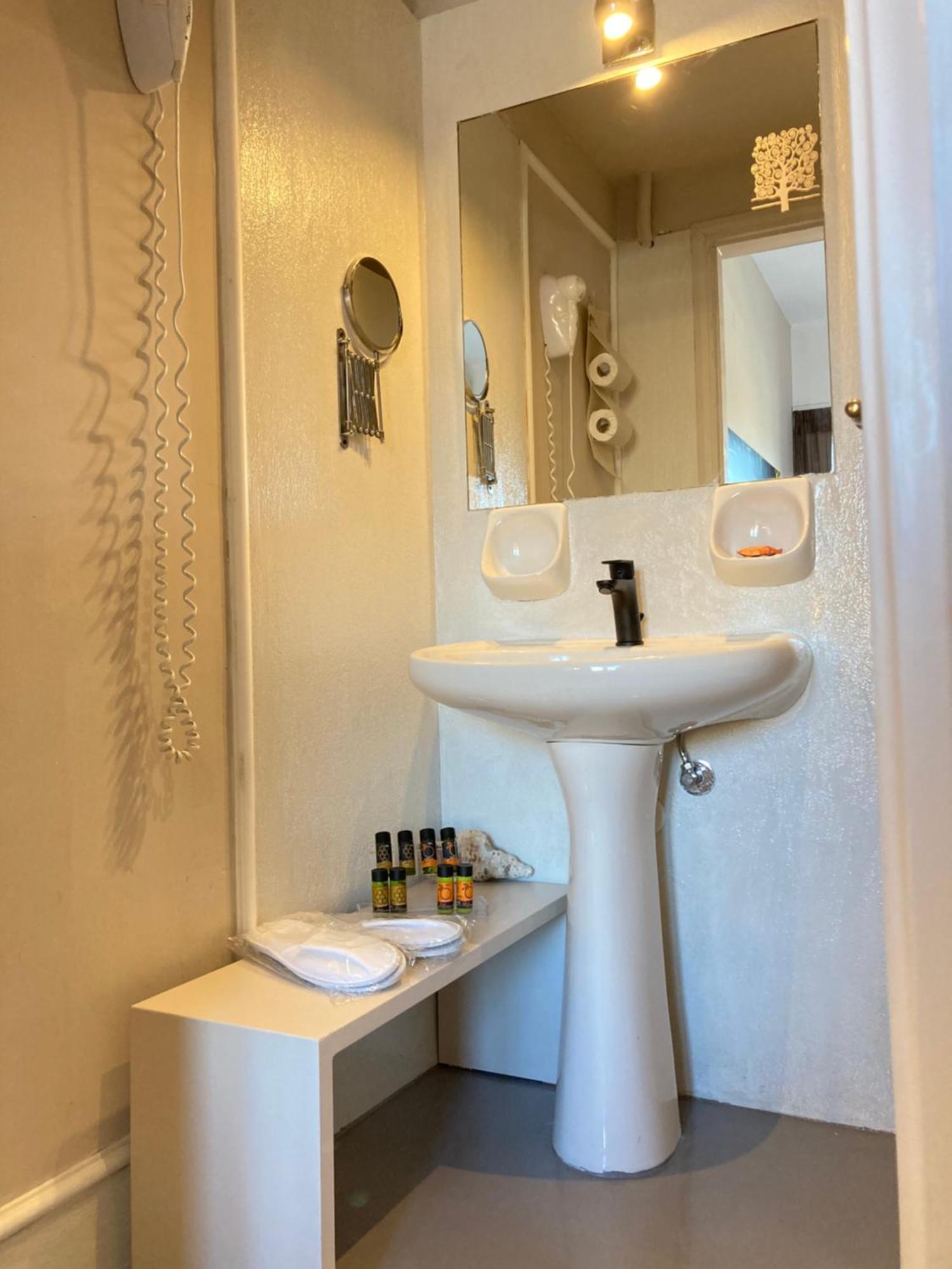 Tree Of Life Art Hotel Agia Marina  Ruang foto